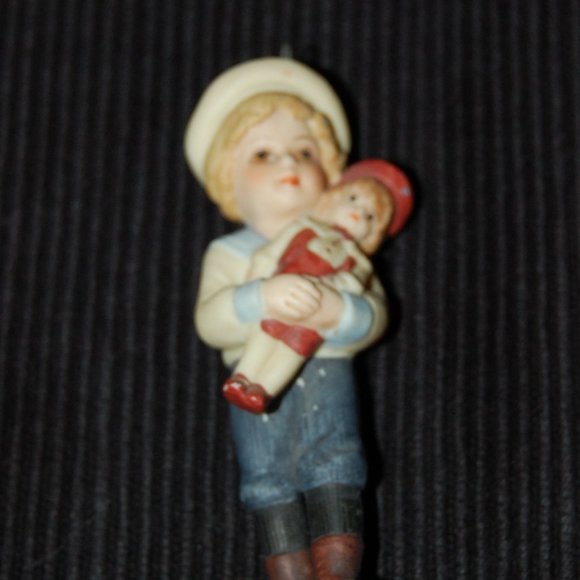 2  Vintage Jan Hagara 1988 Ornament Figurines "Meg" and "Stephen" 3 1/4" - Picture 7 of 12